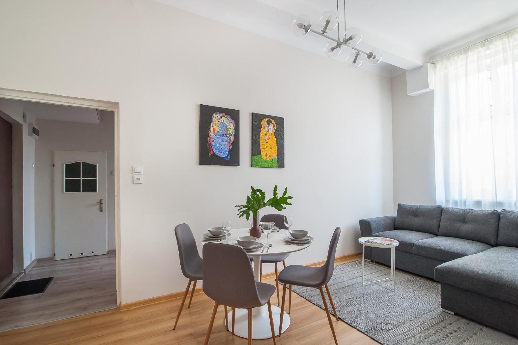 Emilia Apartment