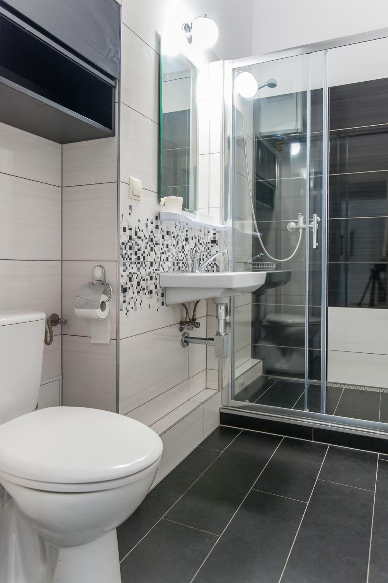 Emilia Apartment *